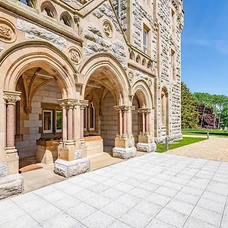 Apartament The Lucy Stone Cross Mansion *